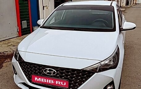 Hyundai Solaris II рестайлинг, 2021 год, 1 720 000 рублей, 1 фотография