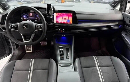 Volkswagen Golf VIII, 2022 год, 1 460 000 рублей, 8 фотография