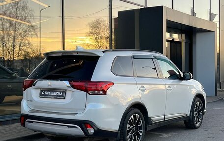 Mitsubishi Outlander III рестайлинг 3, 2021 год, 2 349 000 рублей, 5 фотография