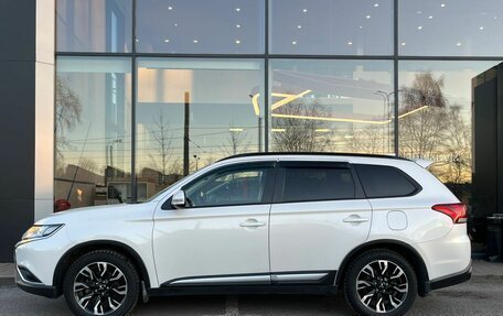 Mitsubishi Outlander III рестайлинг 3, 2021 год, 2 349 000 рублей, 8 фотография