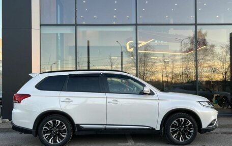 Mitsubishi Outlander III рестайлинг 3, 2021 год, 2 349 000 рублей, 4 фотография