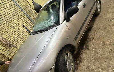 Mitsubishi Carisma I, 2001 год, 150 000 рублей, 1 фотография