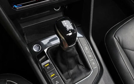 Volkswagen Tiguan II, 2022 год, 2 400 000 рублей, 8 фотография