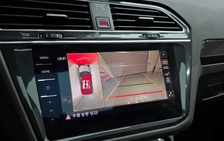 Volkswagen Tiguan II, 2022 год, 2 400 000 рублей, 9 фотография