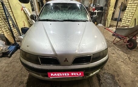 Mitsubishi Carisma I, 2001 год, 150 000 рублей, 2 фотография