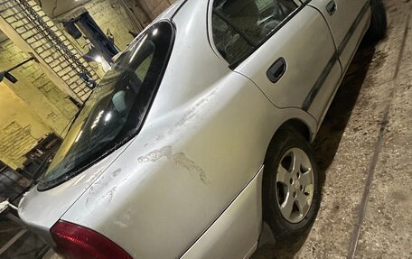 Mitsubishi Carisma I, 2001 год, 150 000 рублей, 5 фотография