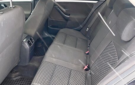 Volkswagen Jetta VI, 2010 год, 550 000 рублей, 13 фотография