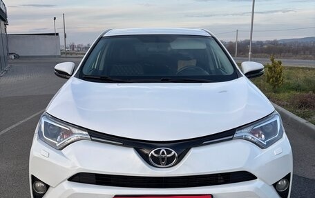 Toyota RAV4, 2016 год, 2 100 000 рублей, 1 фотография