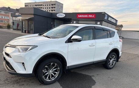Toyota RAV4, 2016 год, 2 100 000 рублей, 3 фотография