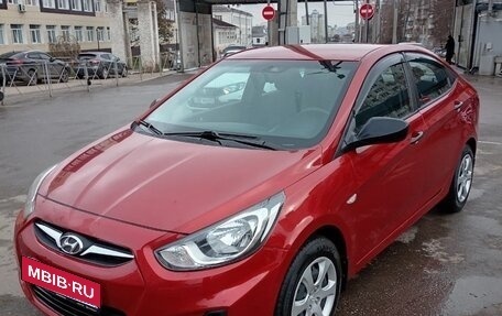 Hyundai Solaris II рестайлинг, 2011 год, 659 000 рублей, 5 фотография