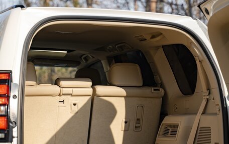 Toyota Land Cruiser Prado 150 рестайлинг 2, 2022 год, 7 490 000 рублей, 11 фотография