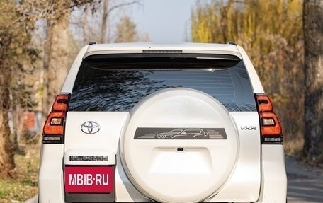 Toyota Land Cruiser Prado 150 рестайлинг 2, 2022 год, 7 490 000 рублей, 7 фотография