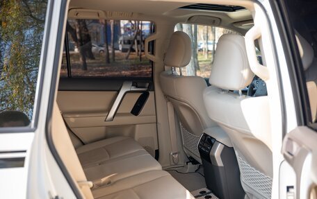 Toyota Land Cruiser Prado 150 рестайлинг 2, 2022 год, 7 490 000 рублей, 23 фотография