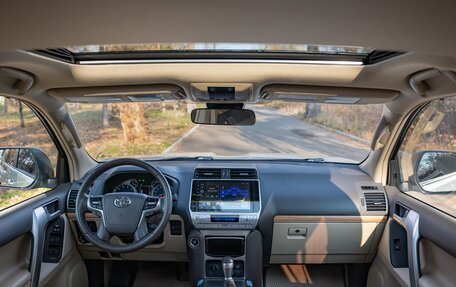 Toyota Land Cruiser Prado 150 рестайлинг 2, 2022 год, 7 490 000 рублей, 14 фотография