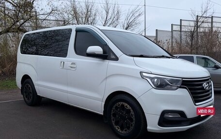 Hyundai H-1 II рестайлинг, 2019 год, 2 850 000 рублей, 4 фотография