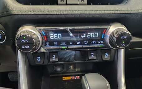 Toyota RAV4, 2025 год, 4 200 000 рублей, 15 фотография