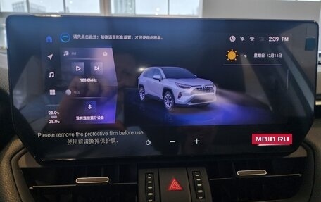Toyota RAV4, 2025 год, 4 200 000 рублей, 16 фотография