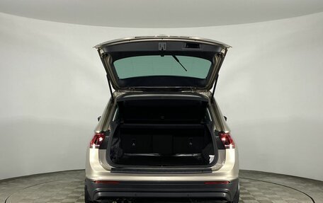 Volkswagen Tiguan II, 2020 год, 2 590 000 рублей, 8 фотография