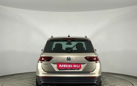 Volkswagen Tiguan II, 2020 год, 2 590 000 рублей, 7 фотография