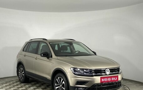 Volkswagen Tiguan II, 2020 год, 2 590 000 рублей, 2 фотография