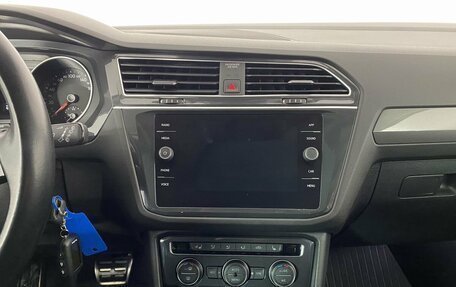 Volkswagen Tiguan II, 2020 год, 2 590 000 рублей, 17 фотография