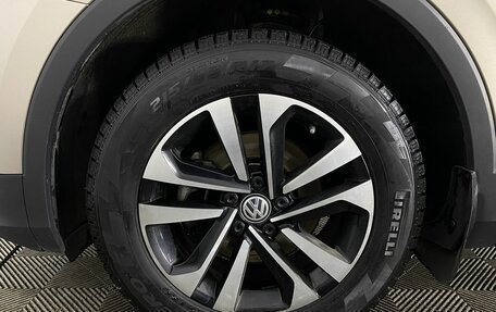 Volkswagen Tiguan II, 2020 год, 2 590 000 рублей, 19 фотография