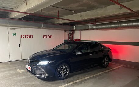 Toyota Camry, 2022 год, 3 650 000 рублей, 2 фотография