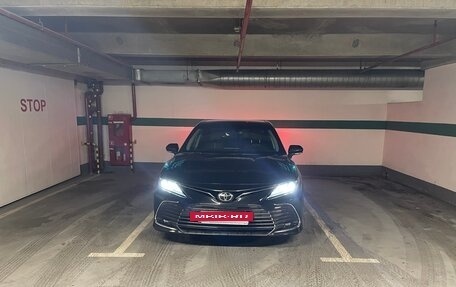 Toyota Camry, 2022 год, 3 650 000 рублей, 3 фотография