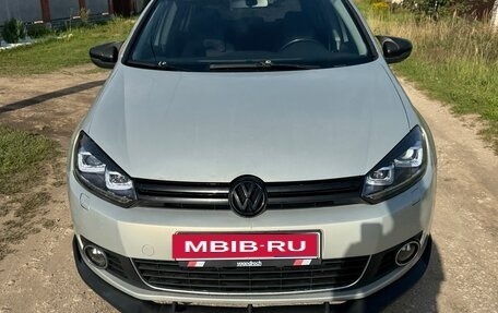 Volkswagen Golf VI, 2011 год, 650 000 рублей, 1 фотография