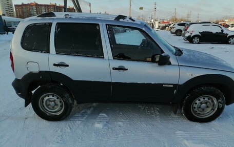 Chevrolet Niva I рестайлинг, 2013 год, 278 000 рублей, 2 фотография