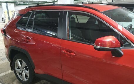 Toyota RAV4, 2021 год, 3 900 000 рублей, 4 фотография