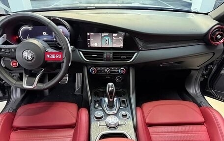 Alfa Romeo Giulia II, 2023 год, 5 177 155 рублей, 11 фотография