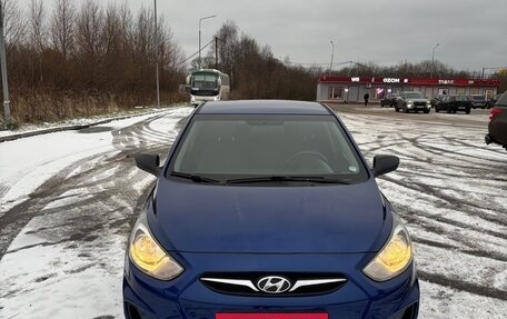 Hyundai Solaris II рестайлинг, 2011 год, 690 000 рублей, 2 фотография