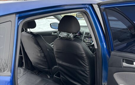 Hyundai Solaris II рестайлинг, 2011 год, 690 000 рублей, 10 фотография