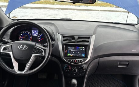 Hyundai Solaris II рестайлинг, 2011 год, 690 000 рублей, 12 фотография