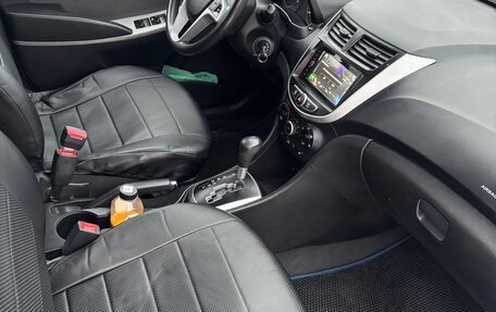 Hyundai Solaris II рестайлинг, 2011 год, 690 000 рублей, 11 фотография