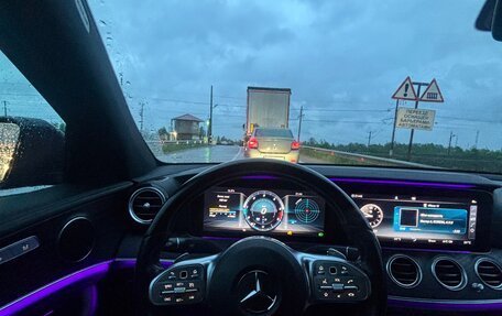 Mercedes-Benz E-Класс, 2019 год, 3 700 000 рублей, 8 фотография