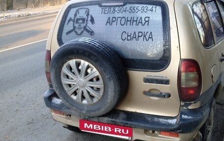 Chevrolet Niva I рестайлинг, 2004 год, 230 000 рублей, 3 фотография