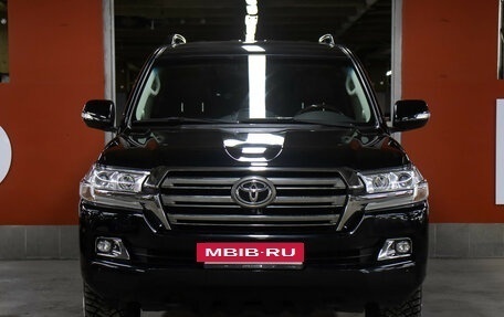 Toyota Land Cruiser 200, 2018 год, 5 498 000 рублей, 2 фотография