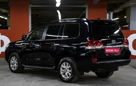 Toyota Land Cruiser 200, 2018 год, 5 498 000 рублей, 7 фотография