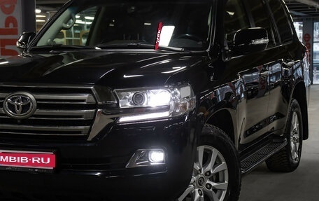 Toyota Land Cruiser 200, 2018 год, 5 498 000 рублей, 21 фотография