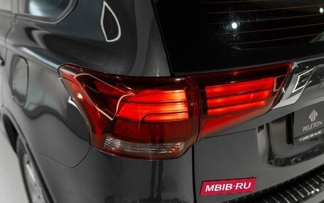 Mitsubishi Outlander III рестайлинг 3, 2015 год, 1 580 000 рублей, 23 фотография