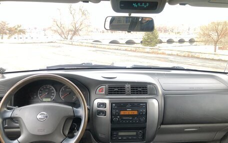 Nissan Patrol, 2003 год, 860 000 рублей, 5 фотография