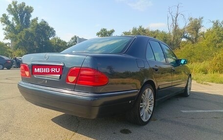 Mercedes-Benz E-Класс, 1998 год, 670 000 рублей, 6 фотография