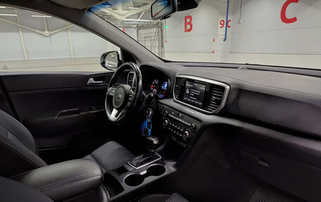 KIA Sportage IV рестайлинг, 2020 год, 2 670 000 рублей, 13 фотография