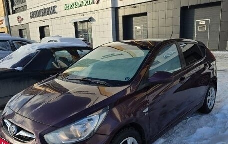 Hyundai Solaris II рестайлинг, 2012 год, 750 000 рублей, 2 фотография