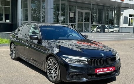 BMW 5 серия, 2019 год, 3 050 000 рублей, 3 фотография