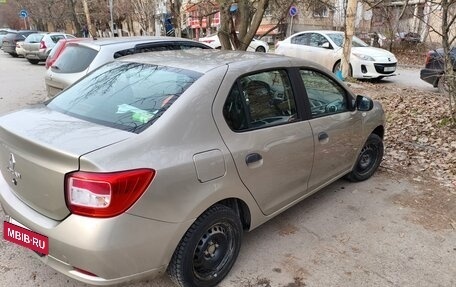 Renault Logan II, 2015 год, 700 000 рублей, 9 фотография