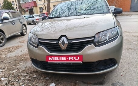 Renault Logan II, 2015 год, 700 000 рублей, 12 фотография