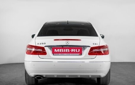 Mercedes-Benz E-Класс, 2012 год, 1 400 000 рублей, 4 фотография